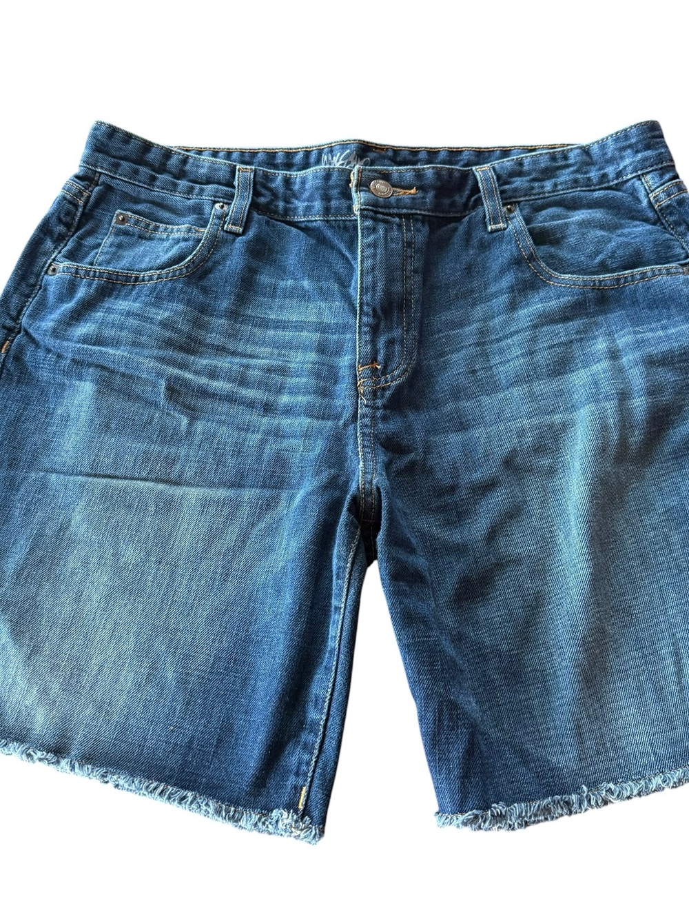 Mossimo Boyfriend Shorts Women's Size 12 Blue Denim Raw Hem Medium Wash